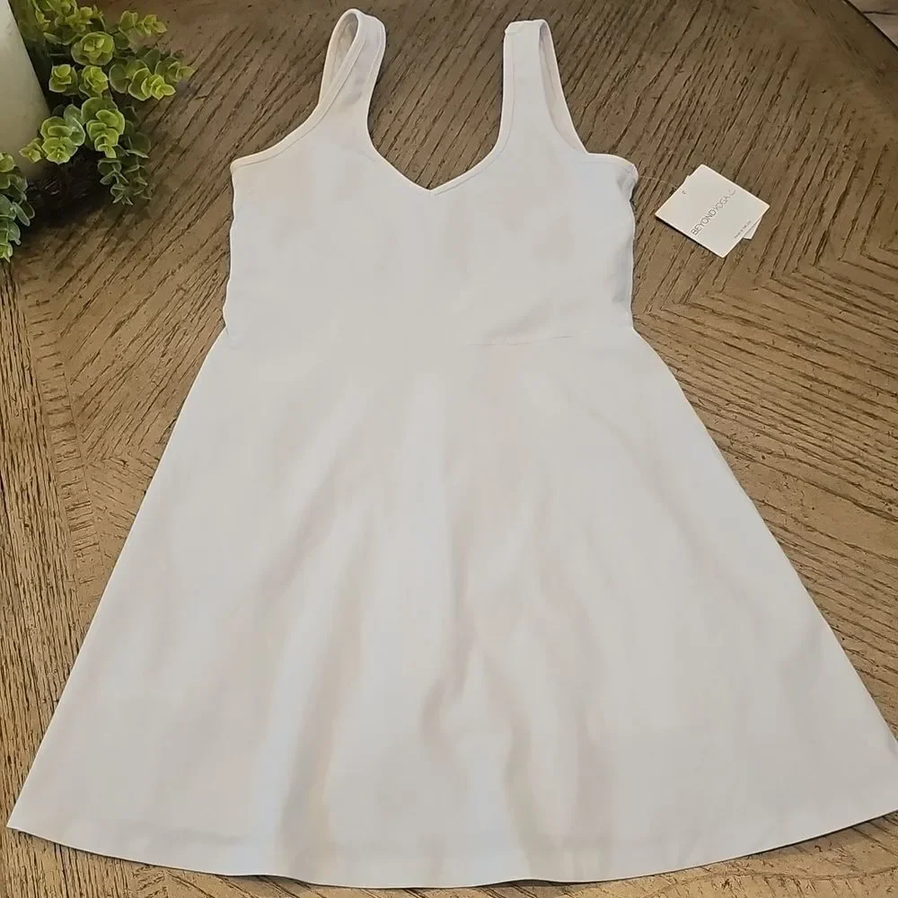 Beyond Yoga White Dress With Shorts Size S NWT